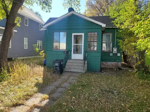 1418 1st Ave S, Fargo, ND 58103