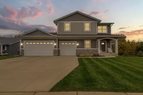 1258 Bluff St, Dundas, MN 55019
