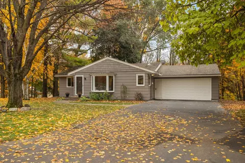 Exterior - 19635 Hillside St, Deephaven, MN 55331 photo 6 of 10