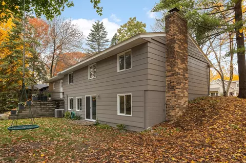 Exterior - 19635 Hillside St, Deephaven, MN 55331 photo 8 of 10