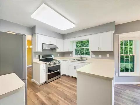 1051 Northview Park Rd, Eagan, MN 55123 photo 12