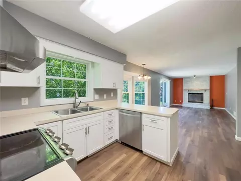 1051 Northview Park Rd, Eagan, MN 55123 photo 35