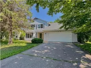 1051 Northview Park Rd, Eagan, MN 55123