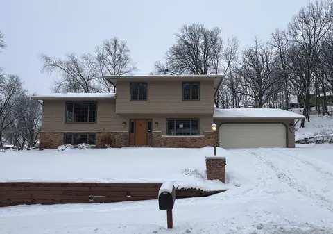 703 Northern Hills Dr NE, Rochester, MN 55906