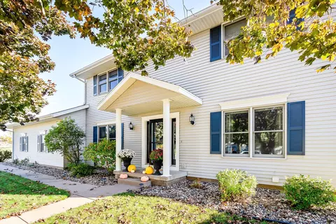 1346 Red Cedar Ct, Onalaska, WI 54650