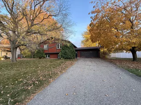 2304 Friendship Ln, Burnsville, MN 55337