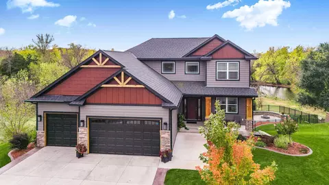 3003 Lookout Pt, Rockford, MN 55373