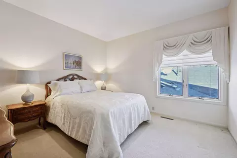 Bedroom - 4610 Bayswater Rd, Shorewood, MN 55331 photo 2 of 3