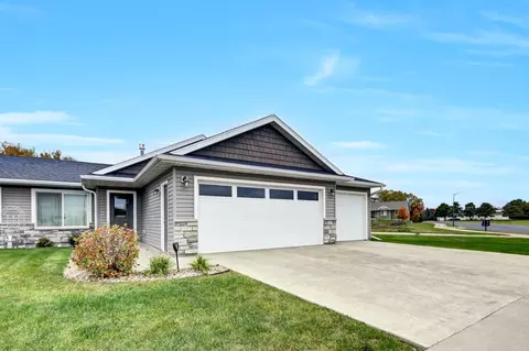 1247 N 10th St, Lake City, MN 55041