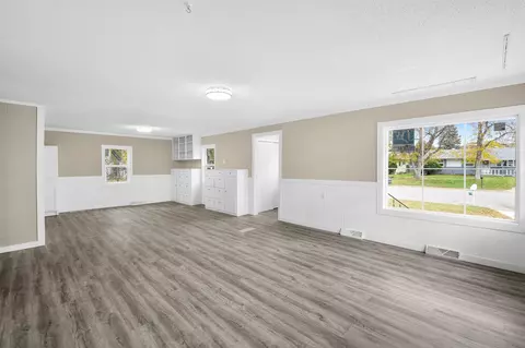 206 2nd St NW, Dilworth, MN 56529