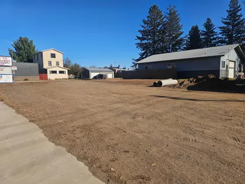 22 1st St SW, Crosby, MN 56441