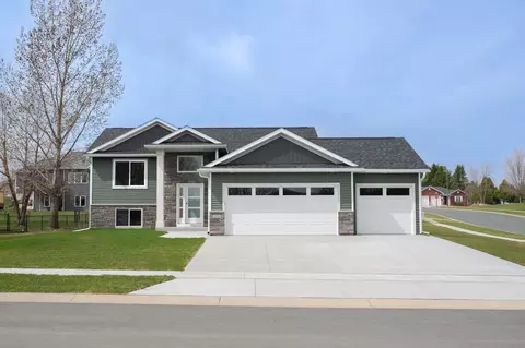 809 5th Ave NW, Dodge Center, MN 55927