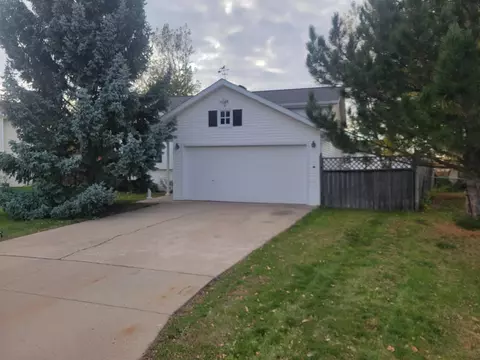 851 Elm Park Pl, West Fargo, ND 58078