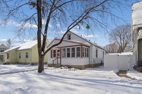 3925 Perry Ave N, Robbinsdale, MN 55422