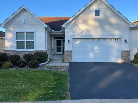 7425 Peony Ln N, Maple Grove, MN 55311