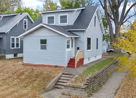 687 Lexington Pkwy N, Saint Paul, MN 55104