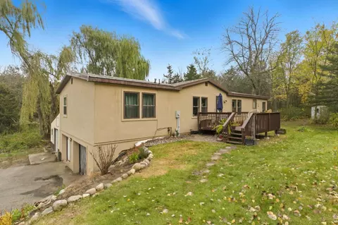 22869 5th St NW, New London, MN 56273
