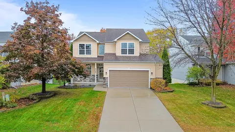 9125 Olive Ln N, Maple Grove, MN 55311
