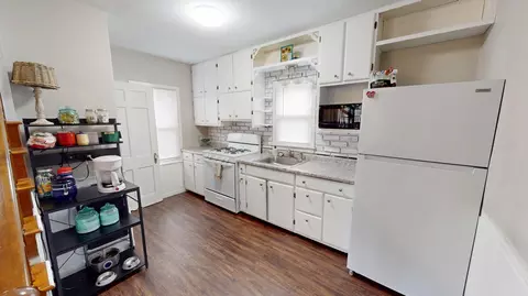 Kitchen - 522 Saint Thomas Ave, Albert Lea, MN 56007 photo 1 of 3