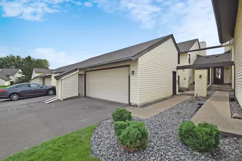 3502 Brookdale Dr N, Brooklyn Park, MN 55443