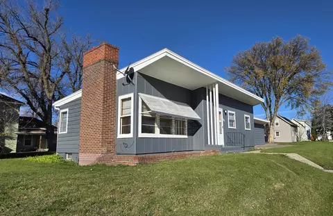 309 5th Ave NE, Valley City, ND 58072