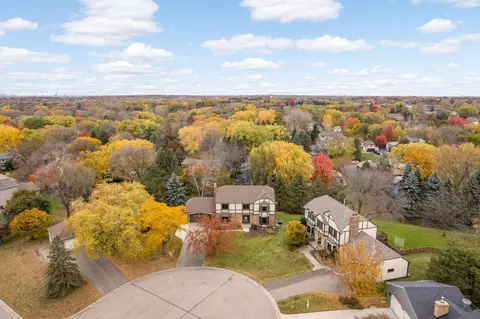 7144 Sherwood Rd, Woodbury, MN 55125