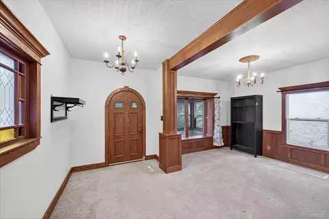 1039 Argyle St, Saint Paul, MN 55103