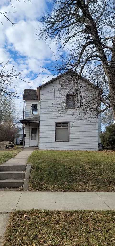 433 22nd Ave N, Saint Cloud, MN 56303