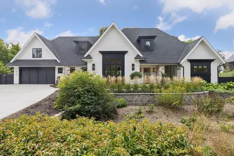 6101 Blake Cir, Edina, MN 55436