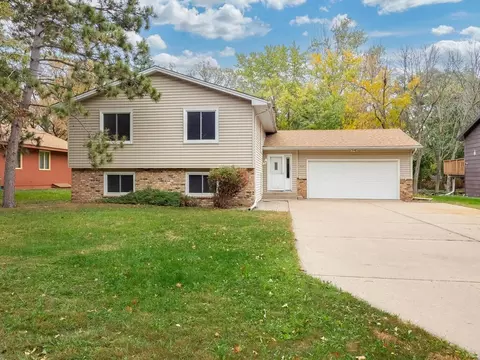 11621 Flintwood St NW, Coon Rapids, MN 55448