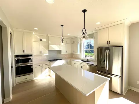 5529 Vista Trl, Victoria, MN 55386