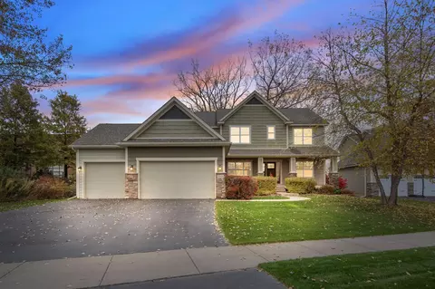3615 Mahle Ln, Woodbury, MN 55125