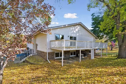 11339 Vessey Cir, Bloomington, MN 55437
