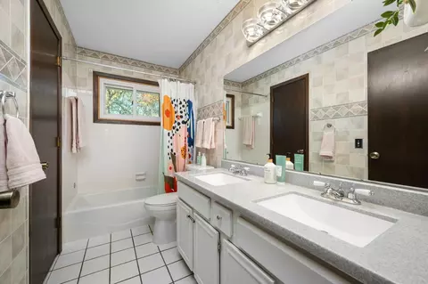 1669 Walnut Ln, Eagan, MN 55122 photo 16