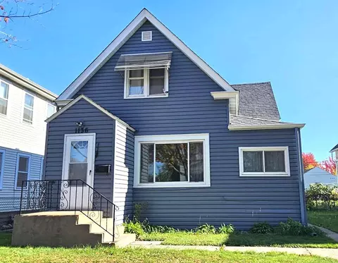 1136 Albemarle St, Saint Paul, MN 55117