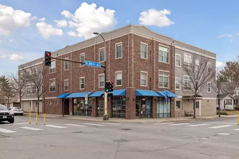 2803 E 38th St #202, Minneapolis, MN 55406
