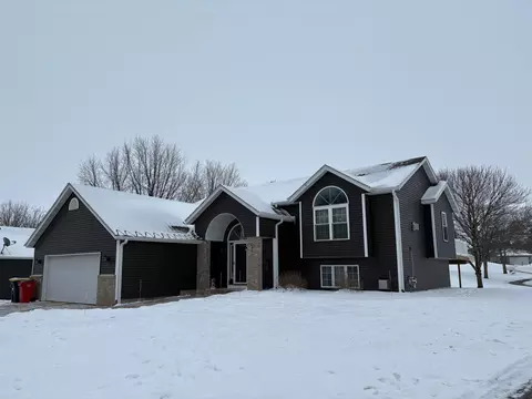 Exterior - 300 7th St SW, Plainview, MN 55964 photo 10 of 10