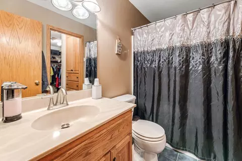 Bath - 300 7th St SW, Plainview, MN 55964 photo 1 of 3