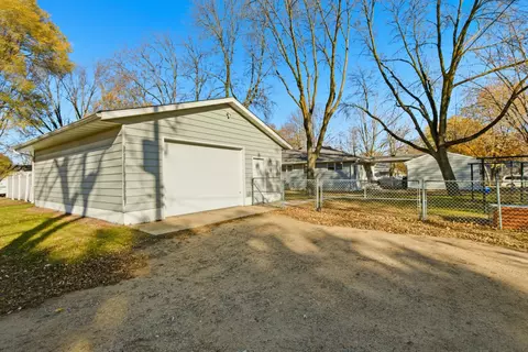419 30th Ave N, Saint Cloud, MN 56303 photo 2