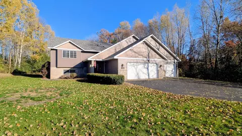 38150 Egret Trl, North Branch, MN 55056
