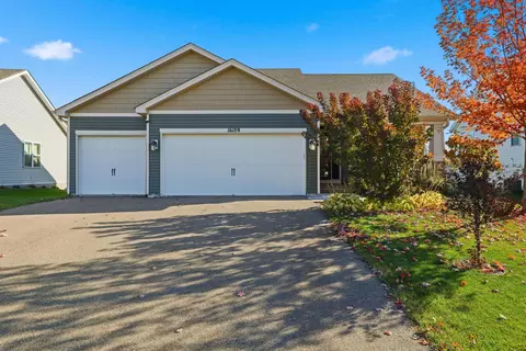 16109 Fairoaks Ave N, Hugo, MN 55038