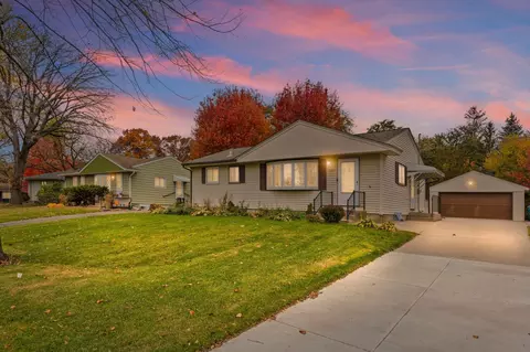 1040 3rd St NW, New Brighton, MN 55112