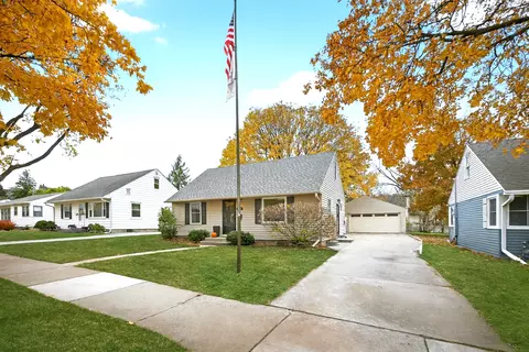 800 16th Ave NE, Rochester, MN 55906