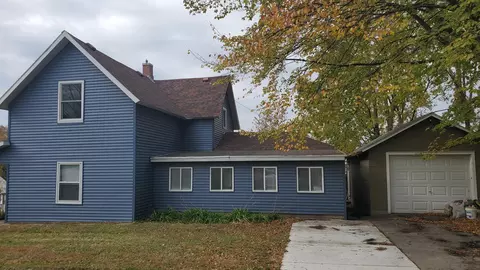 221 Bridge St, Le Sueur, MN 56058