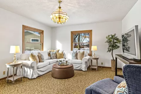 Living - 6015 Aspen Rd, Mound, MN 55364 photo 7 of 8