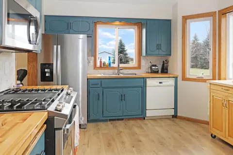 Kitchen - 24172 67th Ave, Saint Augusta, MN 56301 photo 1 of 1