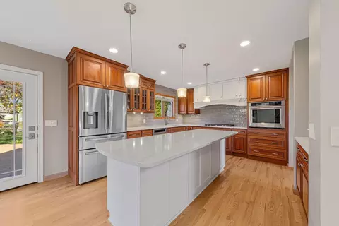 Kitchen - 1802 Eagle Ct, Faribault, MN 55021 photo 6 of 7