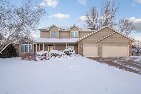 1802 Eagle Ct, Faribault, MN 55021