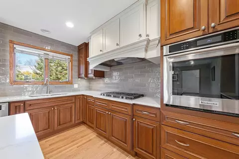 Kitchen - 1802 Eagle Ct, Faribault, MN 55021 photo 2 of 7