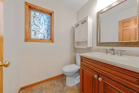 Bath - 1802 Eagle Ct, Faribault, MN 55021 photo 1 of 6